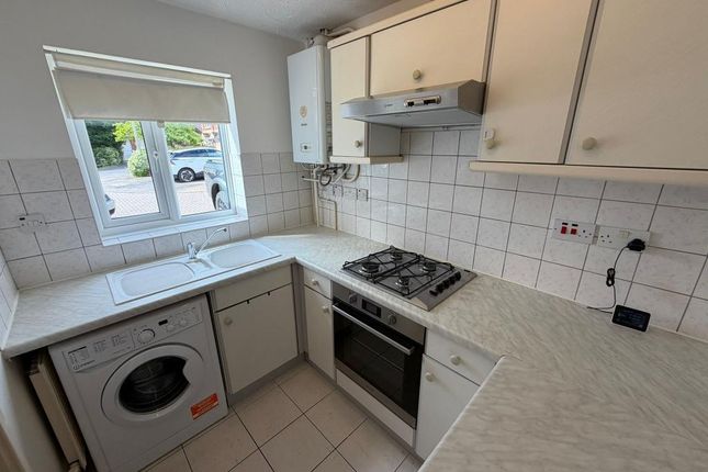 17, Anding Close, Olney photo 2