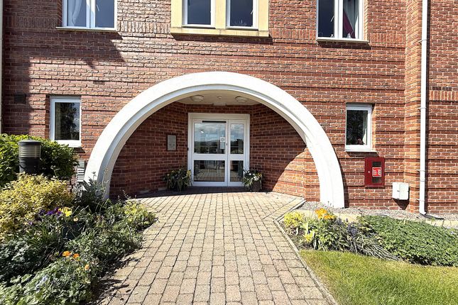 2-bed house on 24, Sandbriggs Court, Preston, £135,000