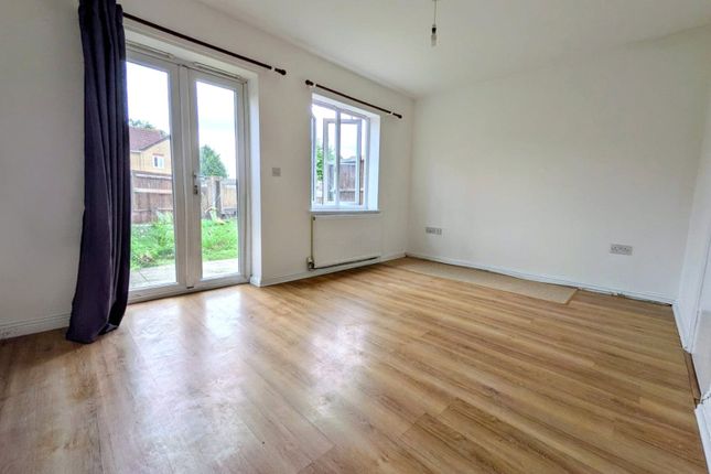 20 The Catkins,, Poplar Avenue, Cambridgeshire photo 2