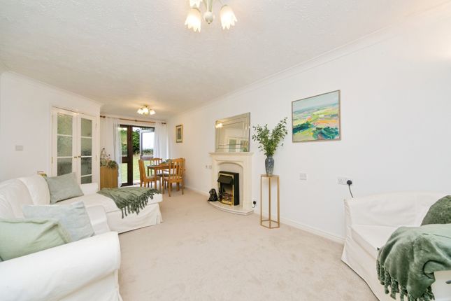 Flat 43, Cwrt Bryn Coed,, Coed Pella Road, Conwy photo 2