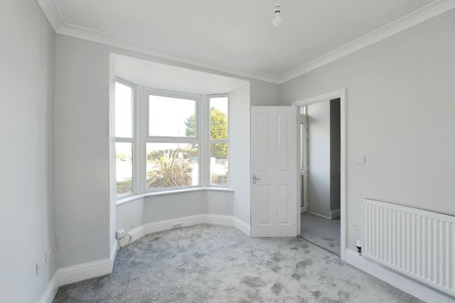 9, Agar Road, Redruth photo 2