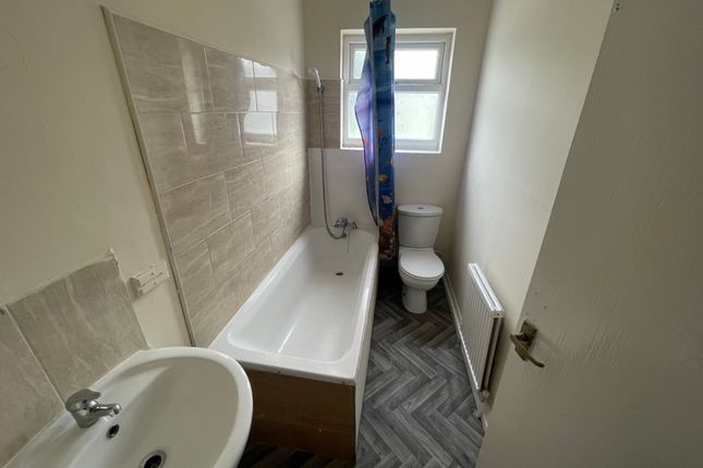 24A, Firth Park Road, Sheffield photo 2