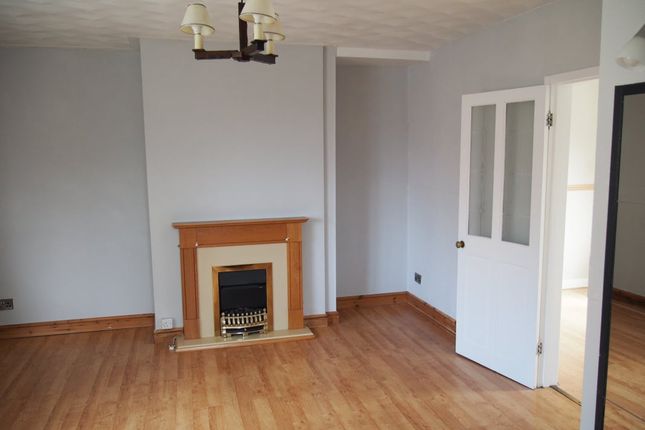 66 Shield Avenue, Worsbrough, Barnsley photo 4