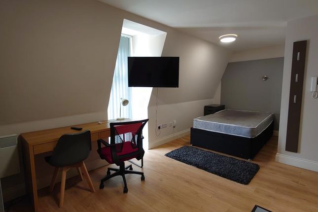 Shared accommodation to rent in Guildhall Walk, Portsmouth