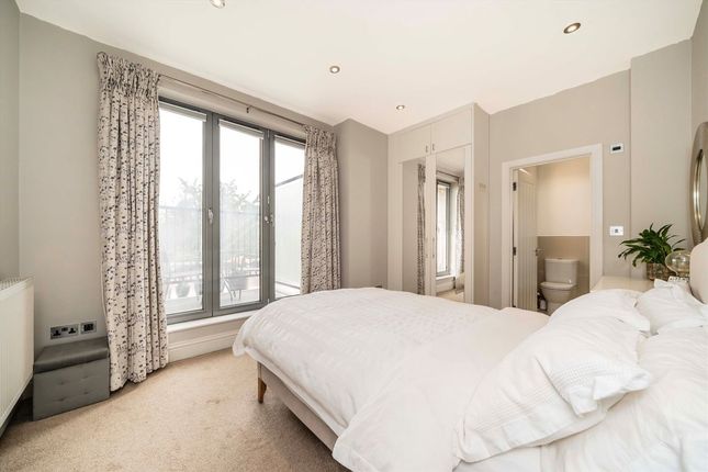 Flat 6, 136, Willesden Lane, London photo 4