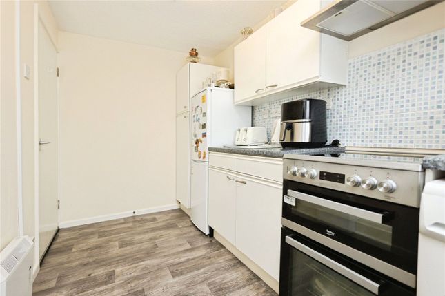 Flat 17, Emerald Court, 960A, Alum Rock Road, West Midlands photo 4