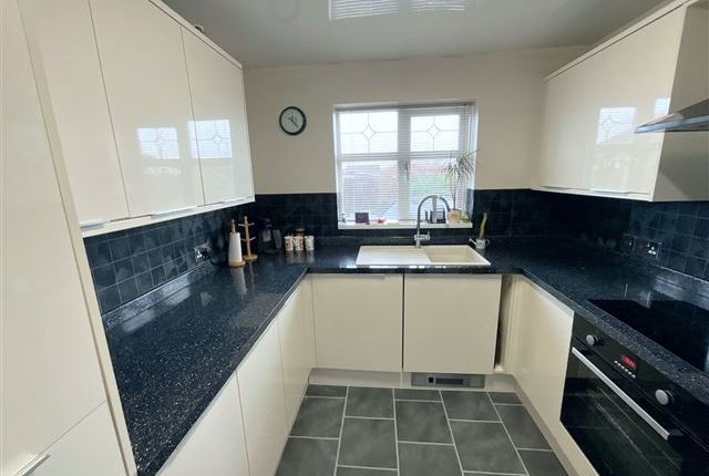 12, Nether Oak Close Sothall, Sheffield photo 2