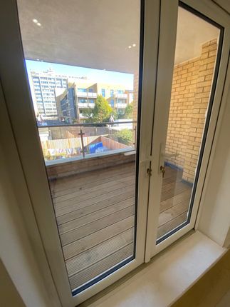 Thornhill Road, Cenral Croydon photo 5