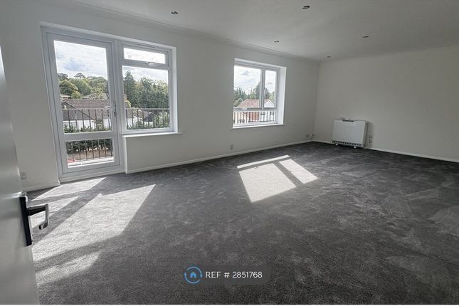 Flat, Lansdowne Court Upper Park Road, Camberley photo 3