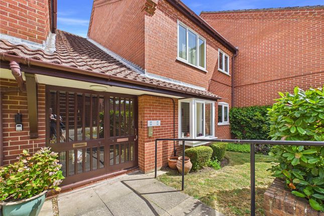 23, Tanyard Court, Woodbridge photo 2