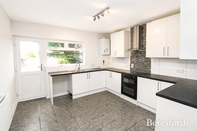 40, Costead Manor Road, Brentwood photo 5