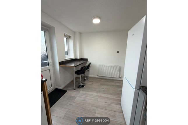 Southern Close, Kingswinford photo 5