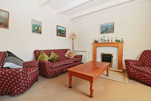 7, Boscaswell Terrace, Penzance photo 4
