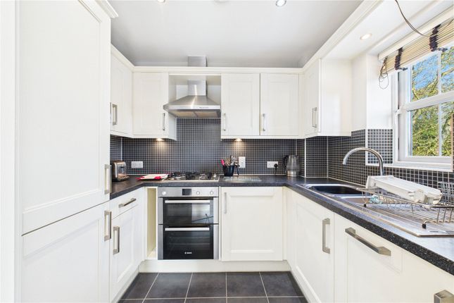 12, Peel Court, Pangbourne photo 3