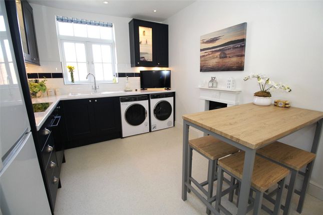 Flat to rent in West Street, Alresford, Hampshire