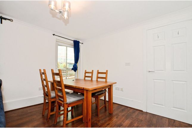 Flat 79/Grand Union Heights, Northwick Road, Wembley photo 4