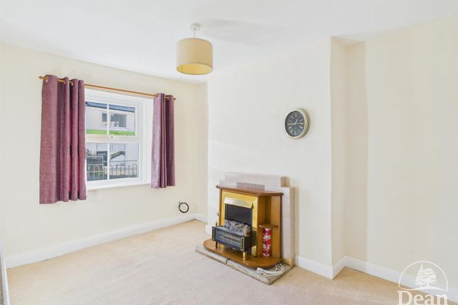 8, High Street, Drybrook photo 3