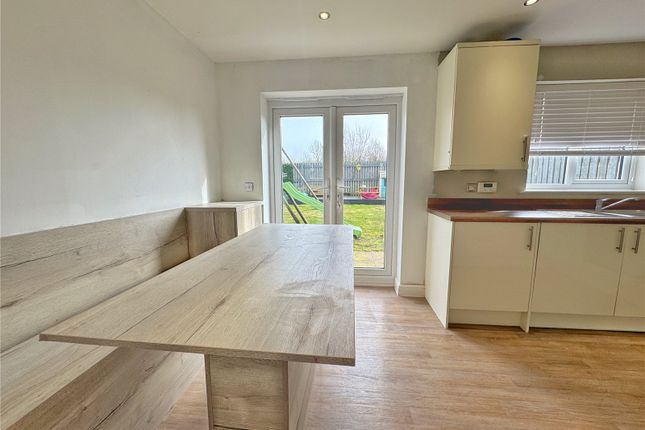 48, Siskin Avenue, Rossendale photo 4