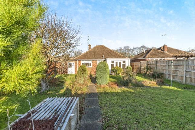 Bungalow for sale in Hawthorn Close, Hitchin, Hertfordshire
