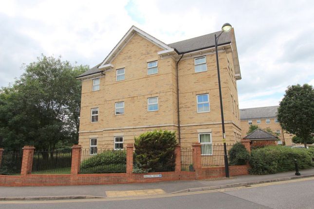 Flat to rent in Falcon Mews, Stanbridge Road, Leighton Buzzard