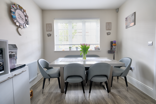 9, Tyrrell Road, Banbury photo 3