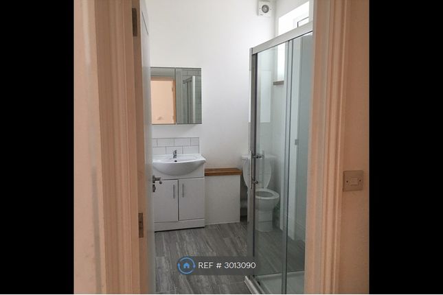 Flat, Cobden Homes West Street, Havant photo 5