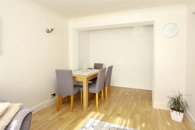 Flat for sale in Fairfield Road, Yiewsley, West Drayton