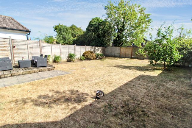 324 Amersham Road, High Wycombe photo 4