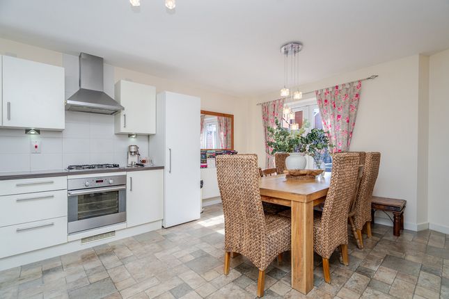 8, Arran Way, Milton Keynes photo 2