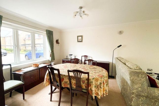 22, Old School Court, Great Shelford Cambridge photo 4