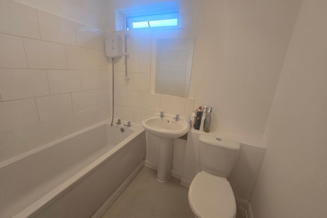 Flat 6, Coleman Road, Belvedere photo 4