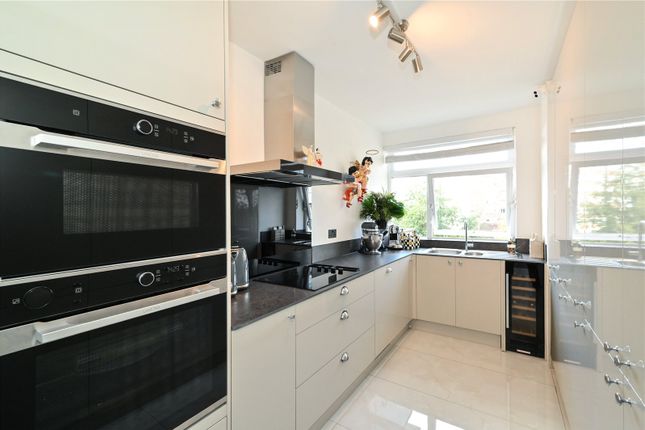 Flat 20, Walsingham,, St. John's Wood Park, London photo 3