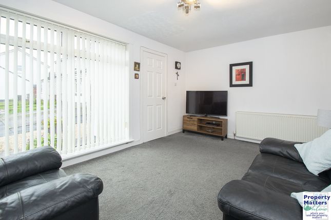 9 Sutton Court, Kilwinning photo 2