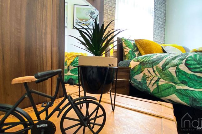 Screenshot 2025-10-14 114356.Png