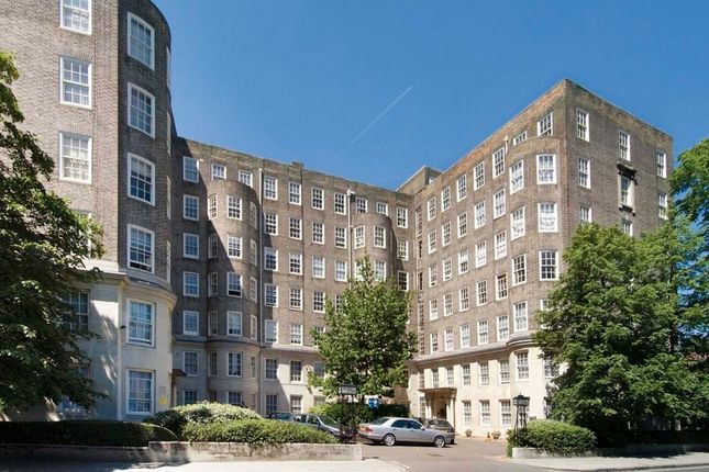 Flat for sale in South Lodge, St John’S Wood, London