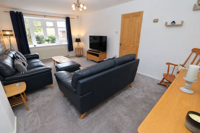 50, Grantham Drive, Bury photo 4