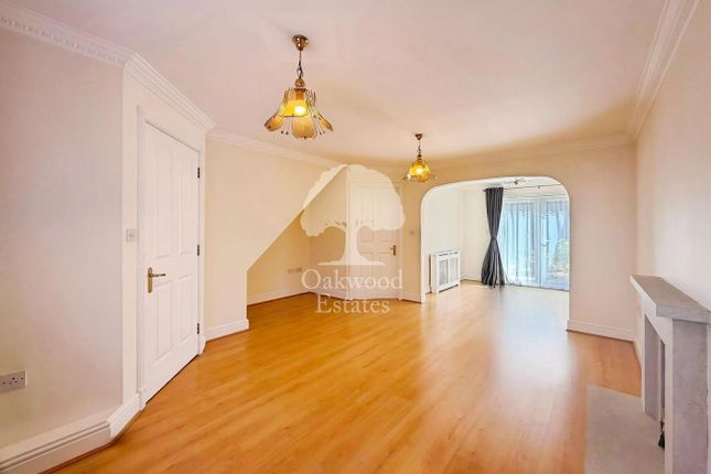 34, Raymond Road, Maidenhead photo 2