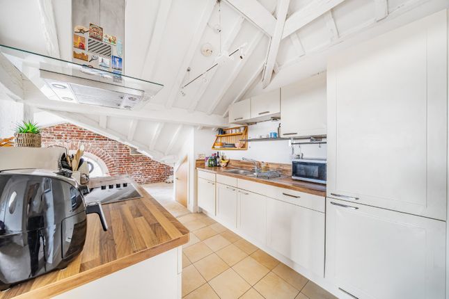 2-bed flat on 41 The Vulcan,, Gunwharf Quays, Portsmouth, £280,000
