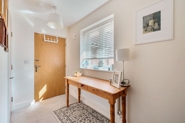 7 Cunliffe Court Elliston Way, Ashtead photo 4