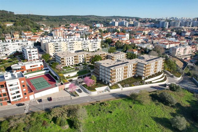 Apartment for sale in 3 Bedroom Apartment, Vale Do Jamor, Oeiras