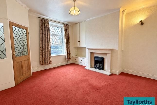 14 Linden Road, Barnoldswick photo 2