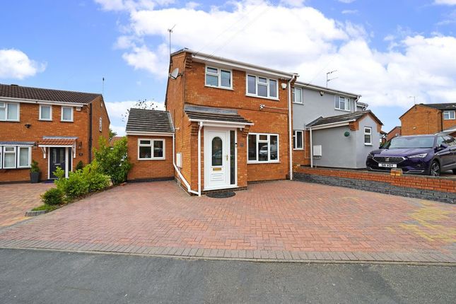 Thumbnail Semi-detached house to rent in Victoria Drive, Leicester