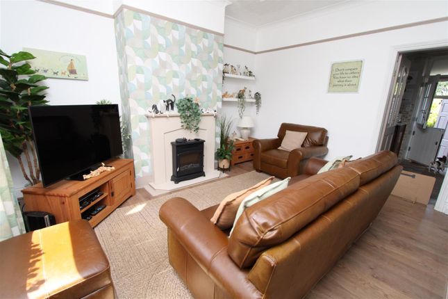 12, Queen Street, Bradford photo 5
