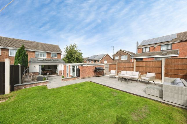 24, Oakwell Close, ROTHERHAM photo 4