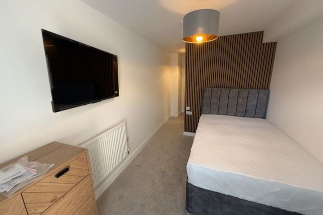 Room 5 34, Boleyn Avenue, Peterborough photo 2