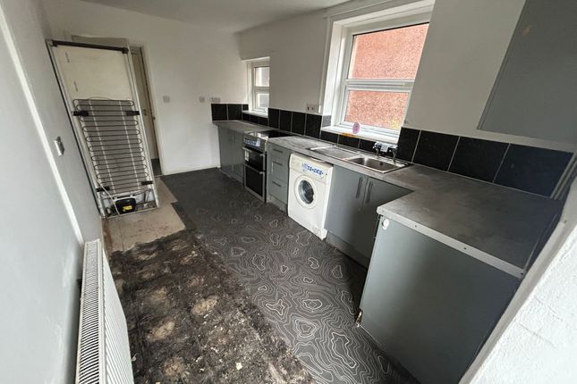8, Lower West End, Port Talbot photo 5