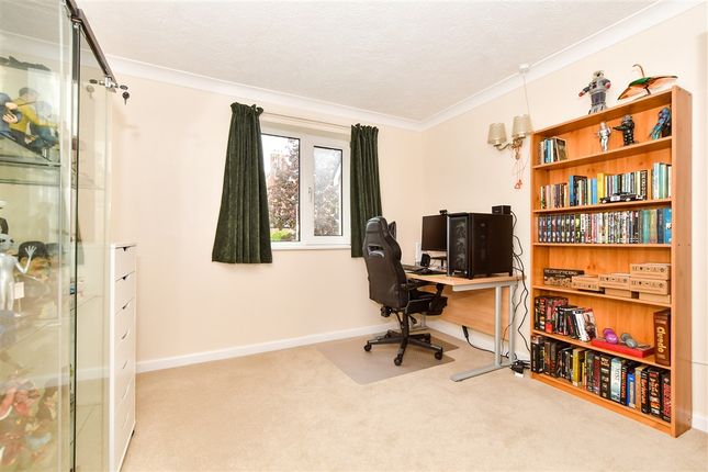 Grange Avenue, Woodford Green photo 5