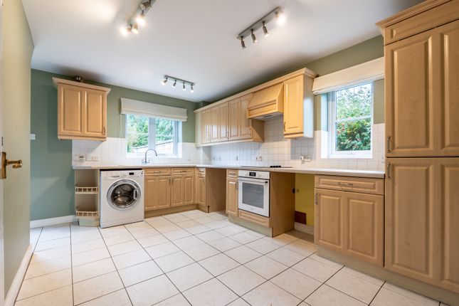 23, Birch Drive, Burford photo 2