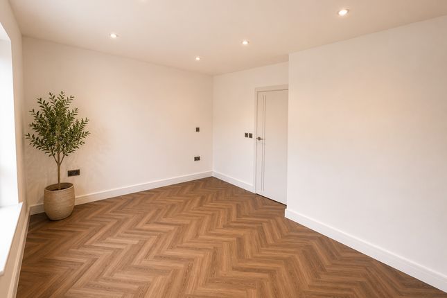 60b, Larkshall Road, London photo 4