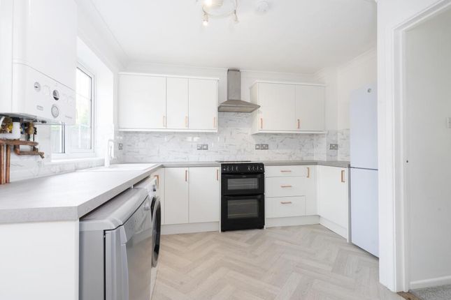 11, Diana Close, Dereham photo 2